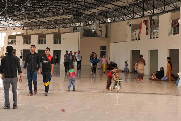 Yezidiler otogar ve Derik'e yerleştirildi