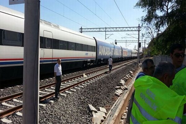 Yüksek Hızlı Tren, test sürüşünde kaza yaptı