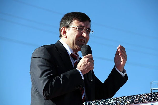 Yılmaz, 'Süreci sabote etmeye çalışıyorlar'