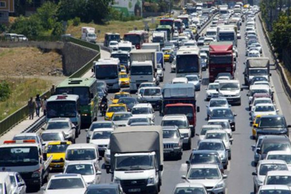 Sürücüler dikkat! İstanbul&#039;da yarın bu yollar trafiğe kapalı