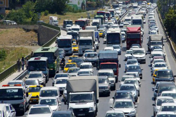 Sürücüler dikkat! İstanbul'da yarın bu yollar trafiğe kapalı