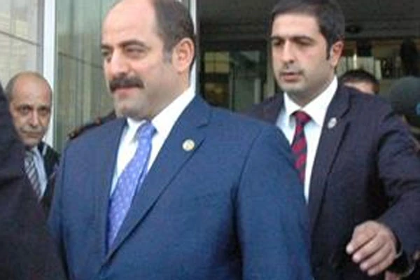 Zekeriya Öz hakkında suç duyurusu