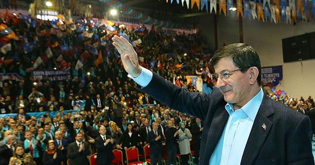 Davutoğlu, &#039;Kürt Türk ayrımı yapılmasına izin vermeyeceğiz&#039;