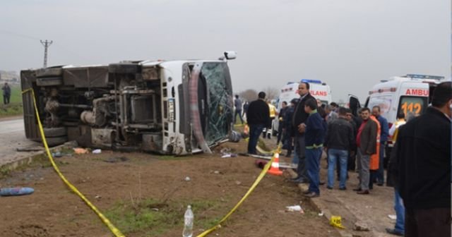 Hatay&#039;da yolcu otobüsü devrildi, 2 ölü çok sayıda yaralı var