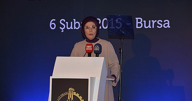 &#039;Kadın varlığını artırmak için daha çok gayret sarf etmeliyiz&#039;