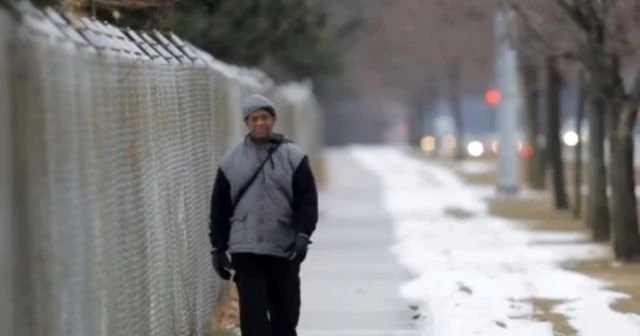 56 yaşındaki bu adam her gün 34 kilometre yürüyor