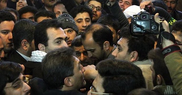 Ahmedinejad&#039;a miting gibi taziye