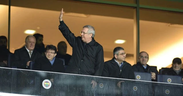 Aziz Yıldırım 121 gün sonra locasından izledi