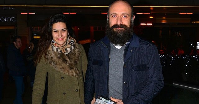 Bergüzar Korel ile Halit Ergenç&#039;in başına talih kuşu kondu