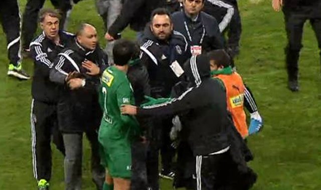 Beşiktaş-Bursaspor maçının ardından gergin anlar