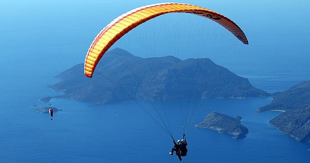 Bulut altı pisti kış aylarında gökyüzünü şenlendirdi