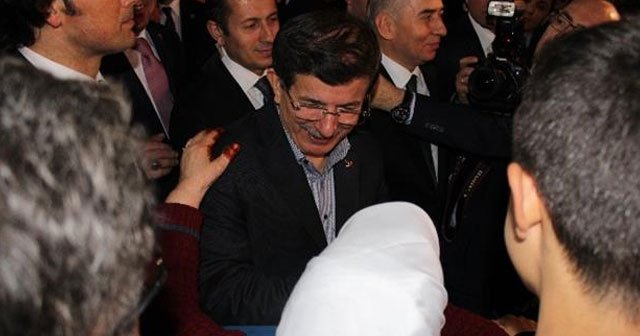 Davutoğlu, iş adamları ve STK temsilcileriyle bir araya geldi