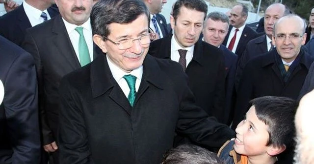 Davutoğlu'ndan öğrencilere bilgisayar sözü