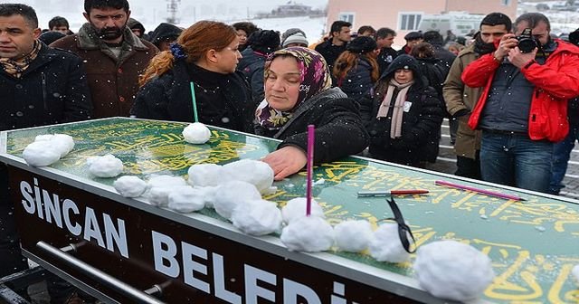 Gazeteci Nuh Köklü son yolculuğuna uğurlandı