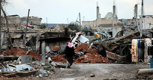 Hava saldırıları Halep ve Dera&#039;ya büyük hasar verdi