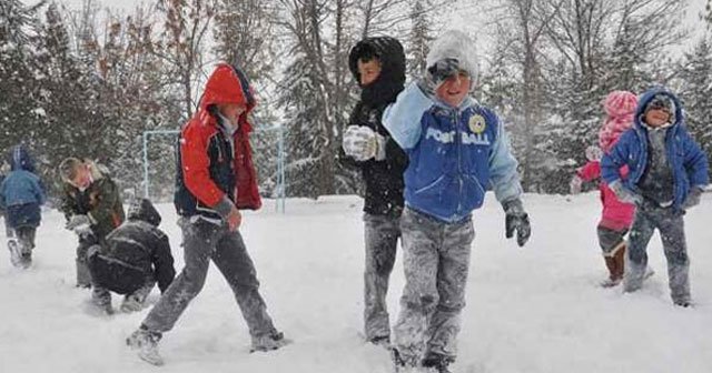 İstanbul&#039;da okullar yarın tatil edildi