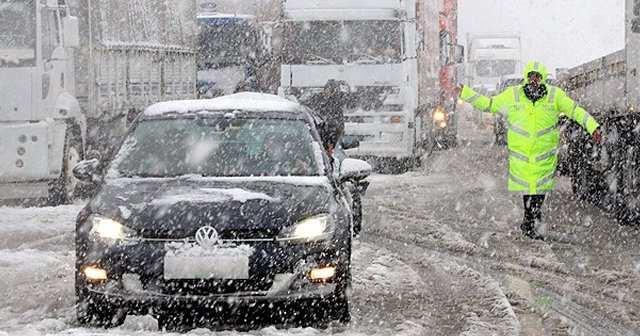 İstanbul için kar ve fırtına uyarısı!