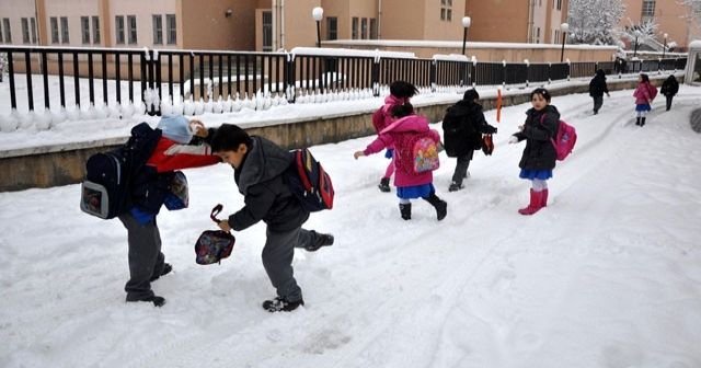 İstanbul ve Ankara&#039;da yarın okullar tatil mi