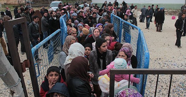 Kobani&#039;ye dönüşler sürüyor