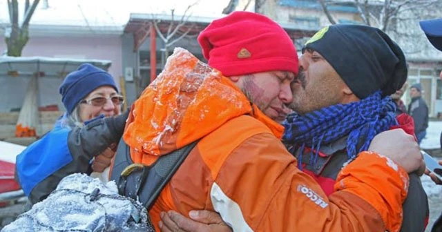 Mahsur kalan dağcılar dehşet anlarını anlattı