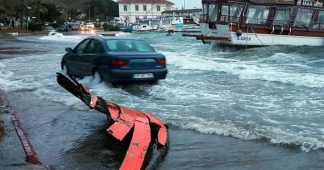 Marmara ve kıyı Ege'de lodos etkili oldu