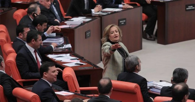 Meclis'te iç güvenlik paketi gerginliği