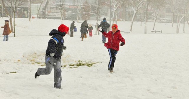 Türkiye&#039;nin batı kıyıları ılık ve yağışlı havanın etkisine girecek