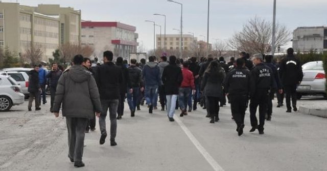 Niğde Üniversitesi&#039;nde olay, 2 kişi yaralandı