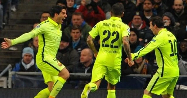 Suarez Manchester'ı ezdi geçti