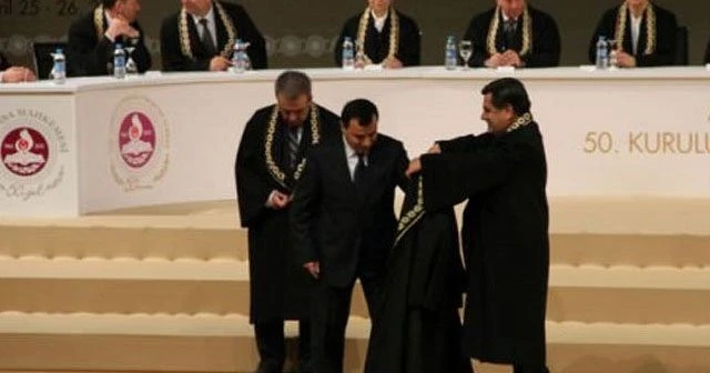 Yeni AYM Başkanı'nın  ilk icraatı o oldu