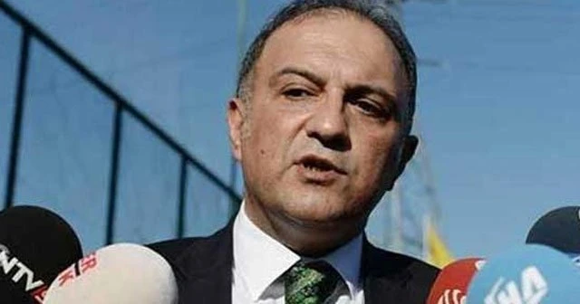 'Fenerbahçe taraftarı, Yarsuvat'ı alkışlar'