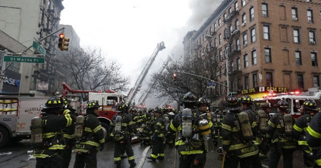 ABD’de bir binada yangın çıktı, 19 yaralı