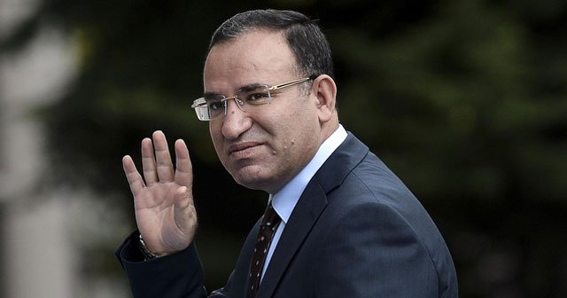 Adalet Bakanı Bekir Bozdağ istifa etti