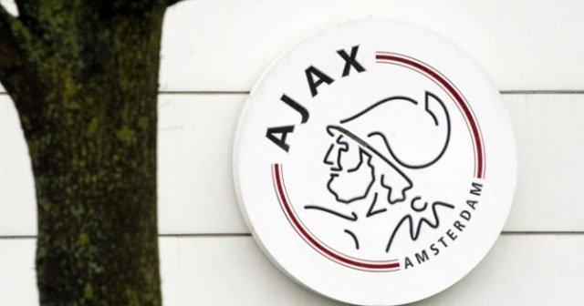 Ajax&#039;ta Türk oyuncuya ceza