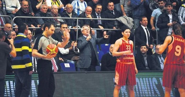 Aziz Yıldırım çıldırdı, 'Küfür etmeyin'
