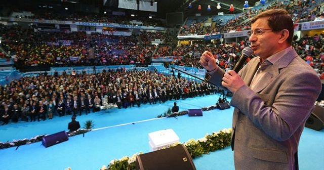 Başbakan Davutoğlu, &#039;Kimse kadınlık onurunu çiğneyemeyecek&#039;