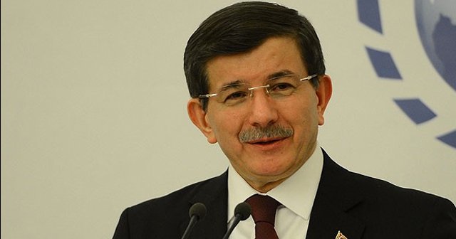 Başbakan Davutoğlu&#039;ndan doktorlara zam müjdesi!