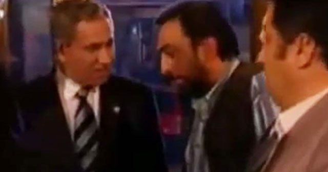 Bülent Arınç'ın rol aldığı efsane dizi geri dönüyor