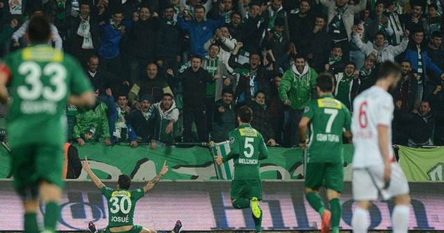 Bursaspor Balıkesirspor&#039;u 4-2 yendi