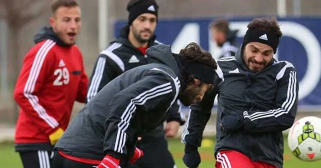 Chahechouhe ve Da Costa idmana katılmadı