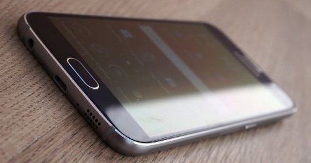 Çift SIM kartlı Galaxy S6 Duos geliyor