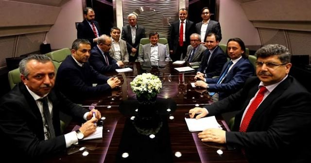 Davutoğlu, &#039;Başkanlık sistemi kimse için risk değil&#039;