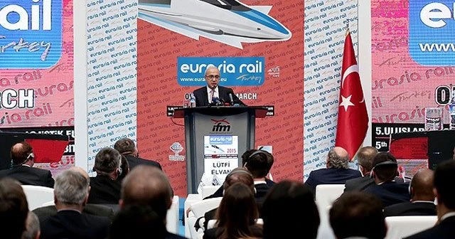 Demiryolu yatırımları hız kesmiyor