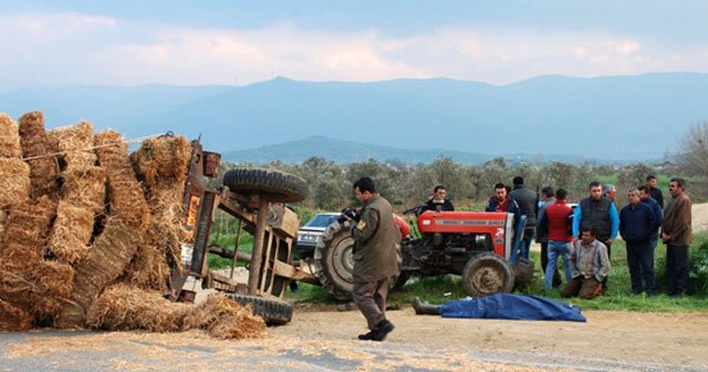 Devrilen traktörün altında hayatını kaybetti