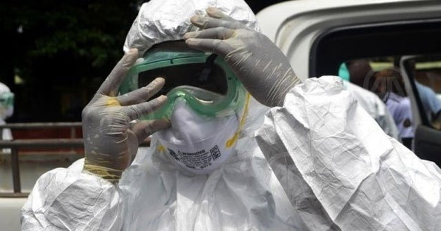 Ebola Batı Afrika&#039;da 10 bin can aldı