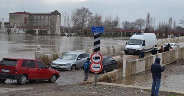 Edirne’de nehir debileri kırmızı alarm veriyor