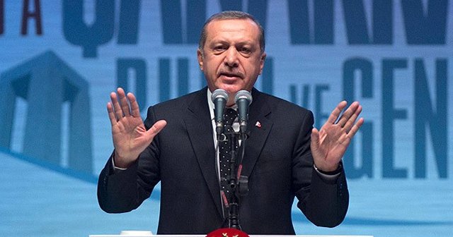 Erdoğan, Mehmet Akif&#039;in &#039;Ordunun Duası&#039; şiirini okudu