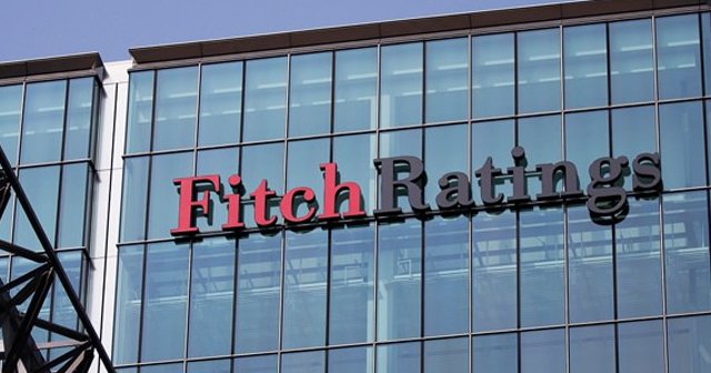 Fitch&#039;den Yunanistan&#039;a kötü haber