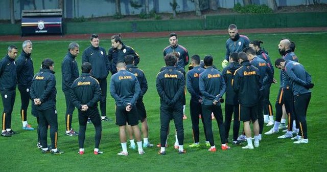 Galatasaray 2 eksikle çalıştı