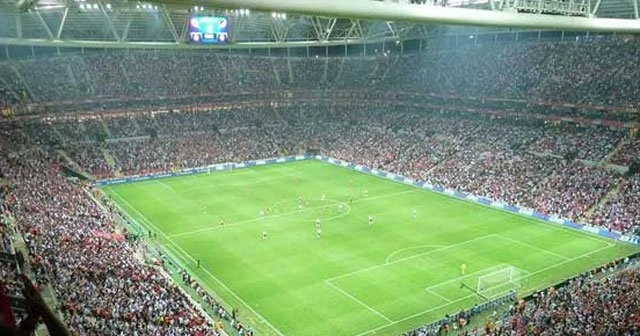 Galatasaray Arena'da 100. maçına çıkıyor